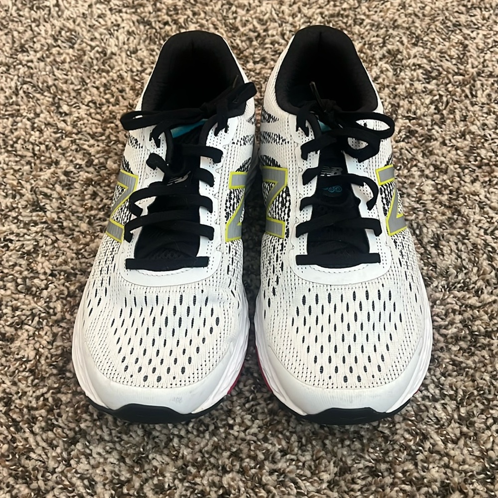 Women’s New Balance 680 V6 Sneaker